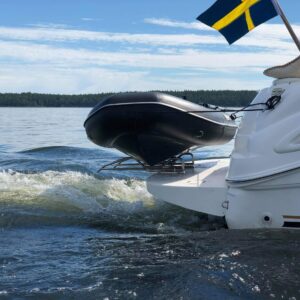 Broberg Marine® självbalanserande båtlyft för montering på badbrygga